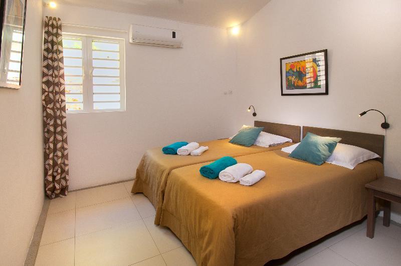 Gardens Retreat Villa Pereybere Beach Exterior photo